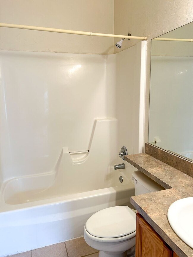 Building Photo - Victoria Station #134