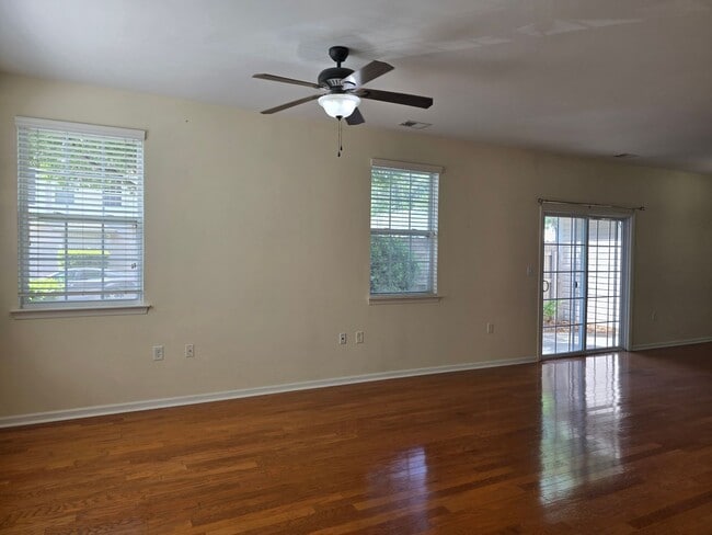 Building Photo - 4424 Duffy Dr
