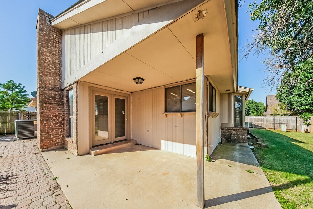 Building Photo - 7721 Maehs Terrace