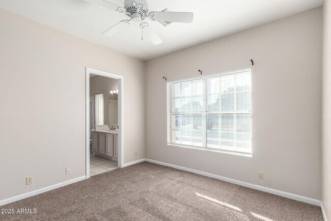 Building Photo - 12349 N 71st Dr