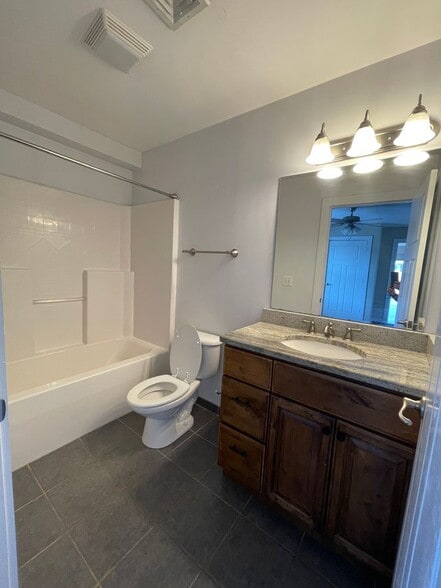 Building Photo - Eagles Nest - Downtown Auburn