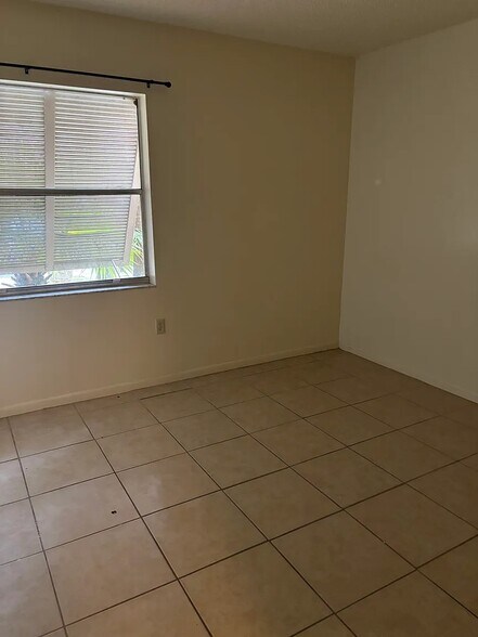 Building Photo - 130 Jasmine Woods Ct