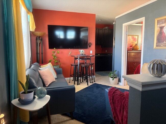 Building Photo - 15337 Southern Martin St