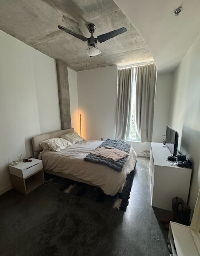 Building Photo - 1 bedroom in The ICON in the Gulch