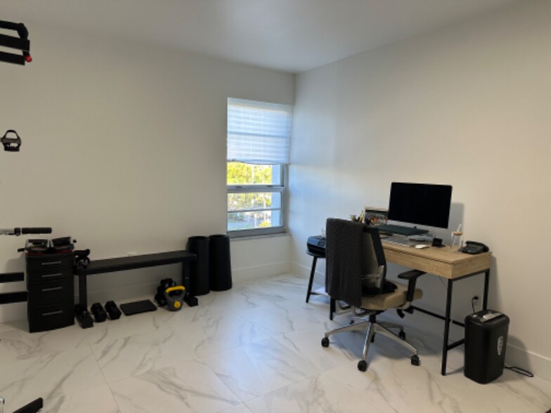 Building Photo - 5838 SW 74th Terrace