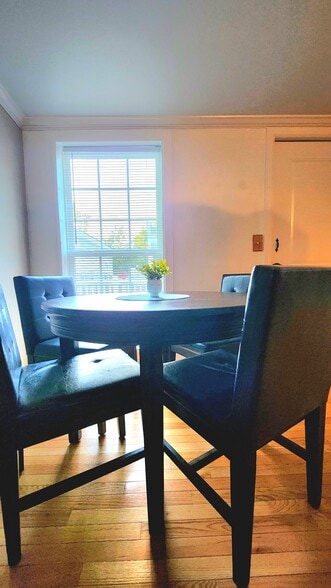 Building Photo - 2203 Edwards Ave