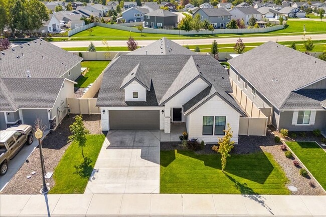 Building Photo - Bright and Modern Home with Covered Patio ...