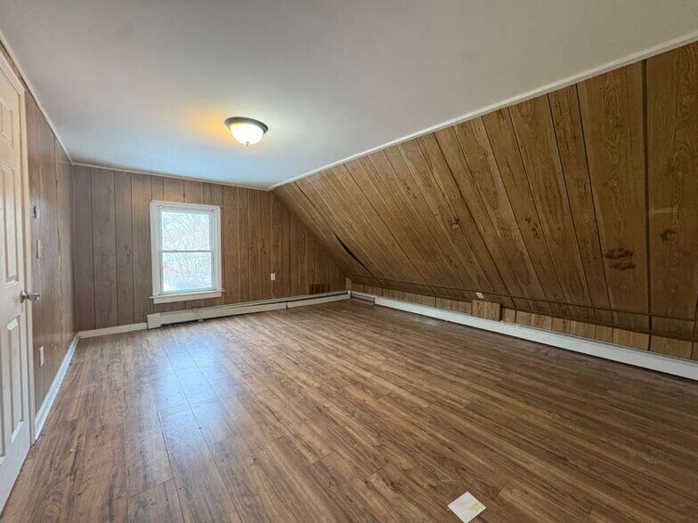 Building Photo - 253 W Ivy St