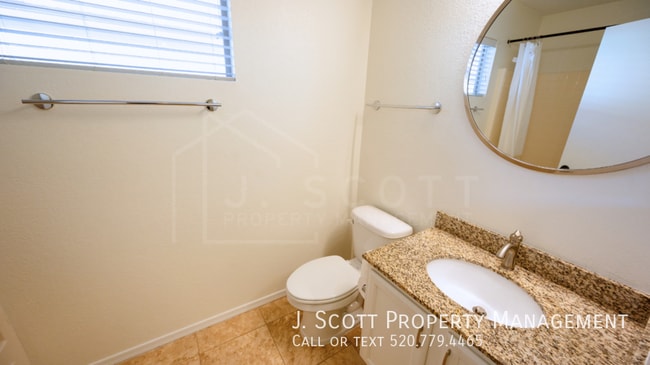 Building Photo - 1289 N Balboa Dr