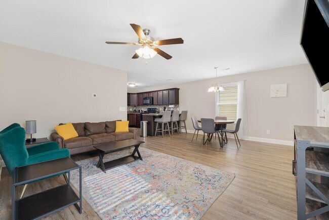 Building Photo - 2927 Watauga Rd