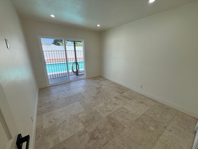 Building Photo - Single-Story 3-Bedroom Pool Home with RV P...