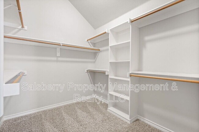 Building Photo - 9313 Bayard St