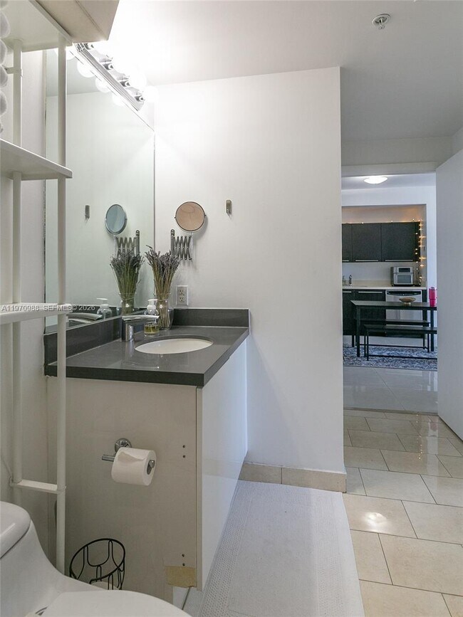 Building Photo - 90 SW 3rd St