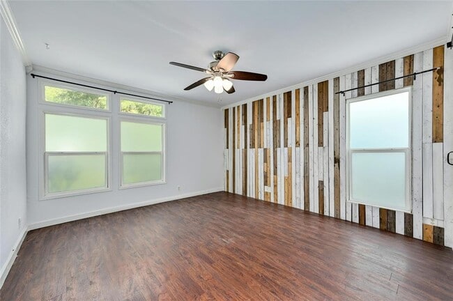 Building Photo - 1619 J J Seabrook Dr