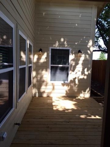 Building Photo - 9822 Camfield Ave