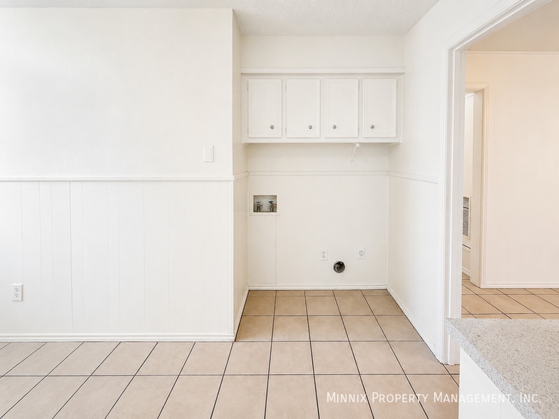 Building Photo - 5712 Brownfield Dr