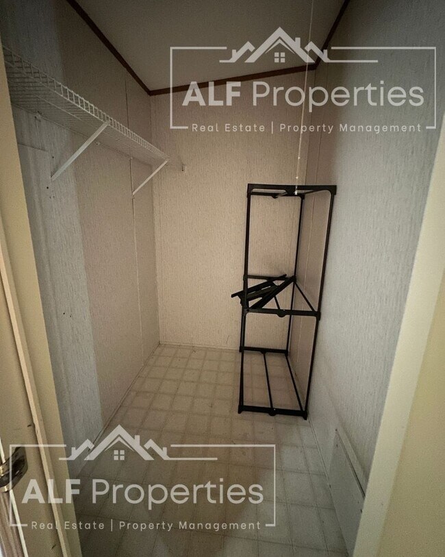 Building Photo - Peaceful 3BR Home on Plantation Drive