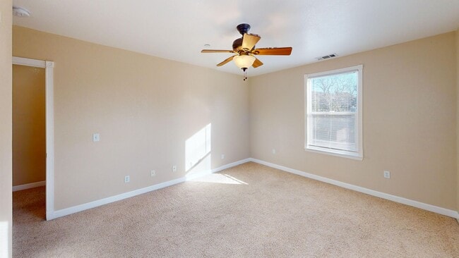 Building Photo - Branch, 367-369