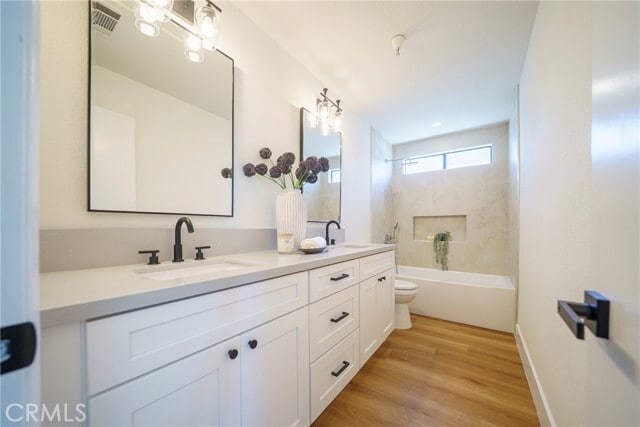 Building Photo - 14927 Condon Ave