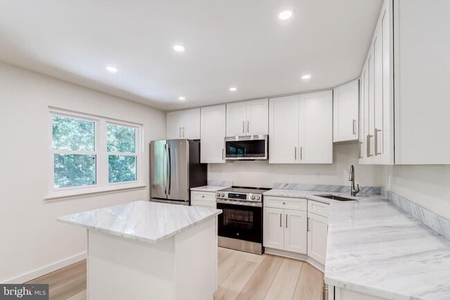 Building Photo - 2362 Branleigh Park Ct