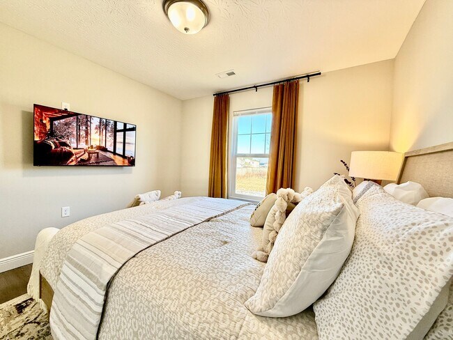 Building Photo - 224 Taylor Dr