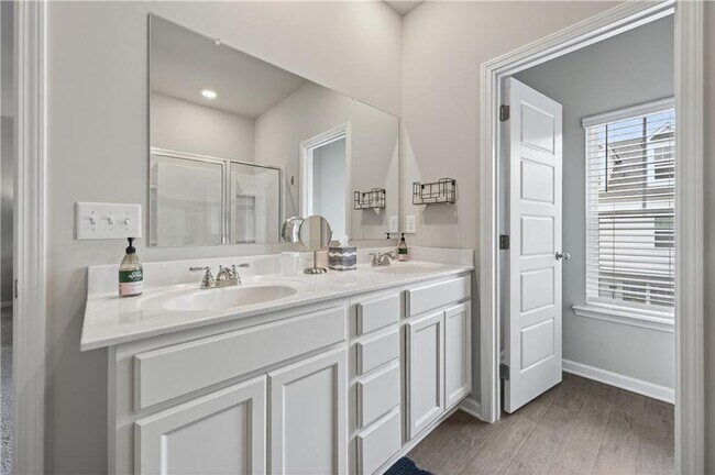 Building Photo - 2110 Wesson Ct