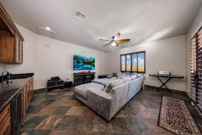 Building Photo - 14598 E Corrine Dr