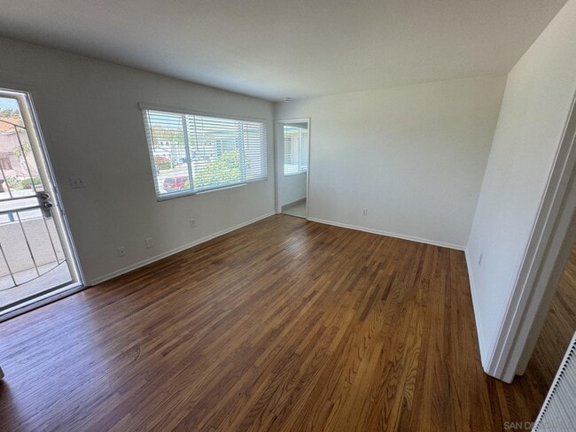 Building Photo - 4919 W Point Loma Blvd