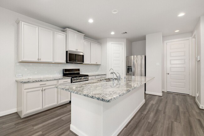 Building Photo - 9914 Brickhouse Dr
