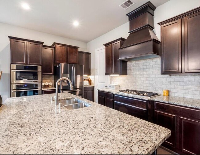 Building Photo - 5231 Pickford Grove Ln
