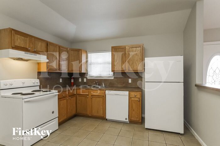 Building Photo - 10419 Royal York Dr