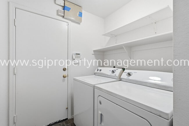 Building Photo - 714 East Michigan Ave