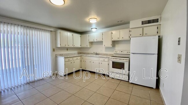 Building Photo - 3519 E Ellington Pl