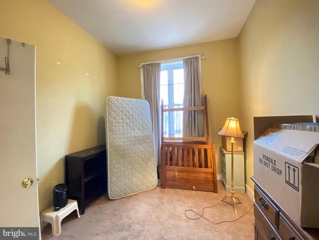 Building Photo - 1435 W Norris St