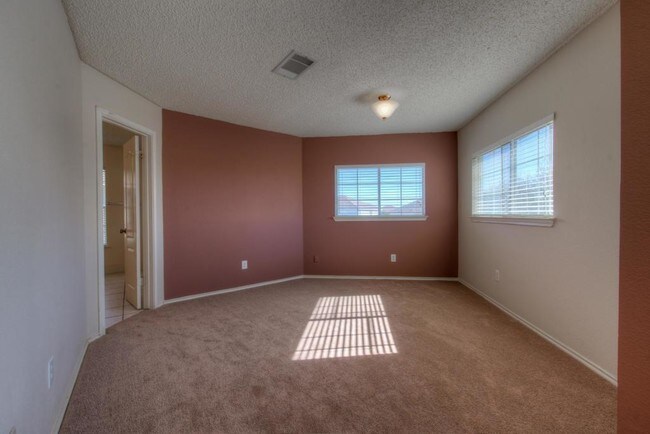 Building Photo - 15353 Oconto Dr