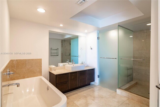 Building Photo - 150 Sunny Isles Blvd