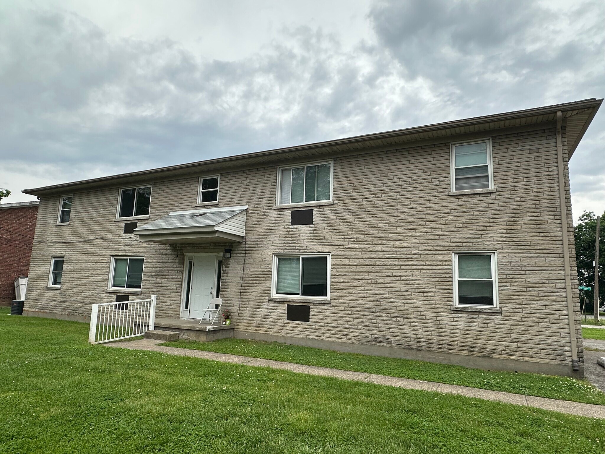 Building Photo - 103 E Harrison Ave