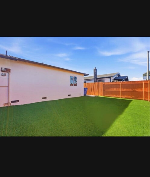 Building Photo - 702 Oaklawn Ave