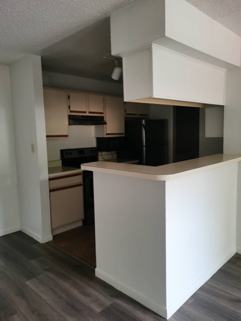 Building Photo - 5530 Chrishire Way