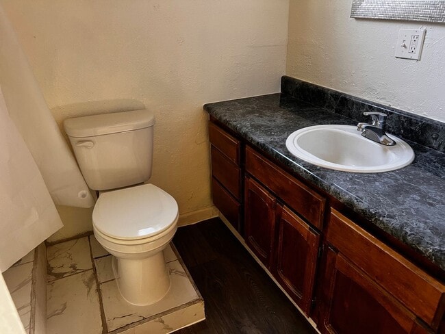 Building Photo - Charming Home for Rent