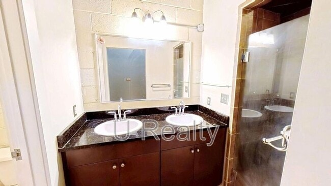 Building Photo - 800 Academy St