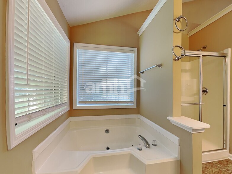 Building Photo - 2128 Galleon Way