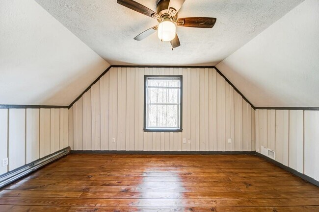 Building Photo - 42 Arminda St