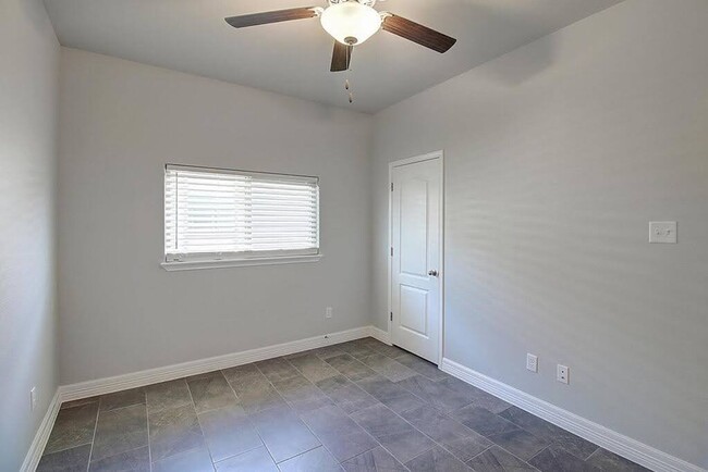 Building Photo - 7522 Sable Creek Dr
