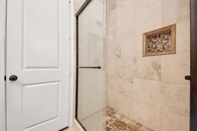 Building Photo - 11045 Upland Forest Dr