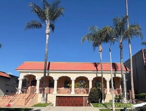 Building Photo - 14335 Huston St