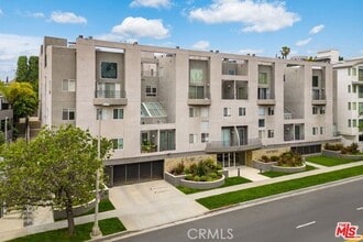 Building Photo - 1617 S Beverly Glen Blvd