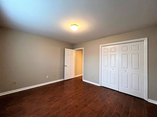 Building Photo - 10025 Highgate Cir