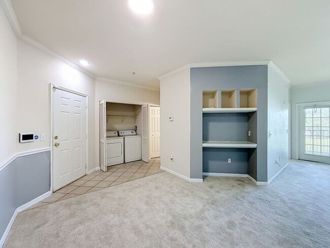 Building Photo - 3757 Conroy Rd