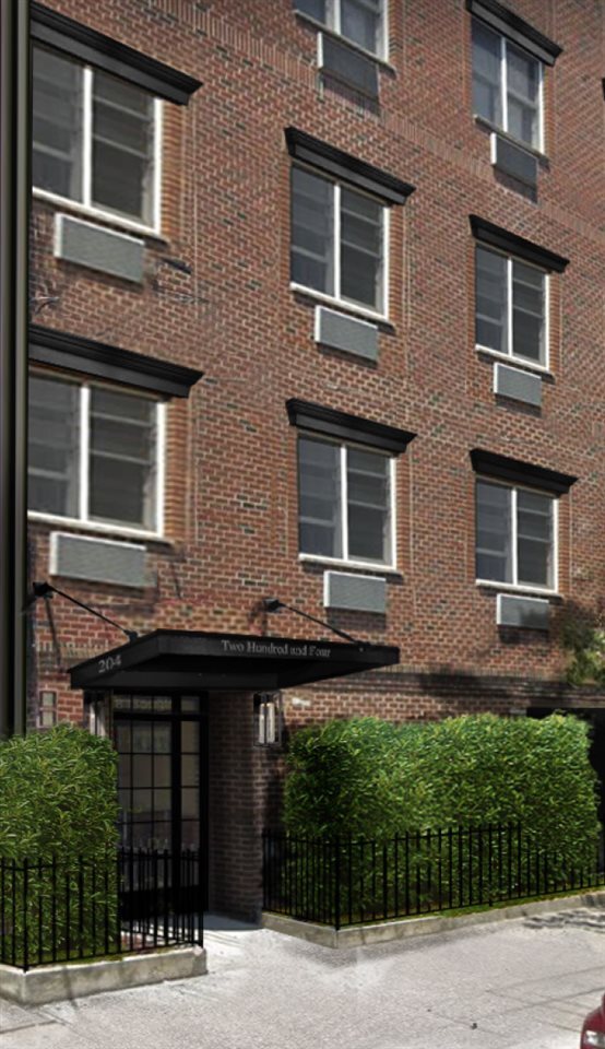 Building Photo - 204 Grand St